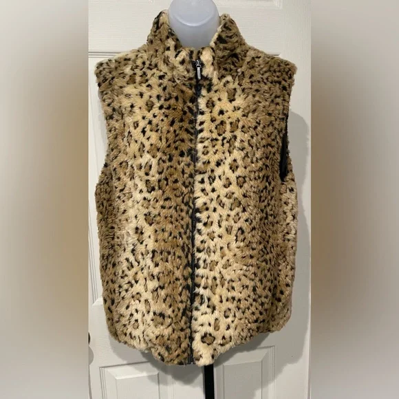Worthington Animal Print Faux Fur Vest - Picture 3 of 9